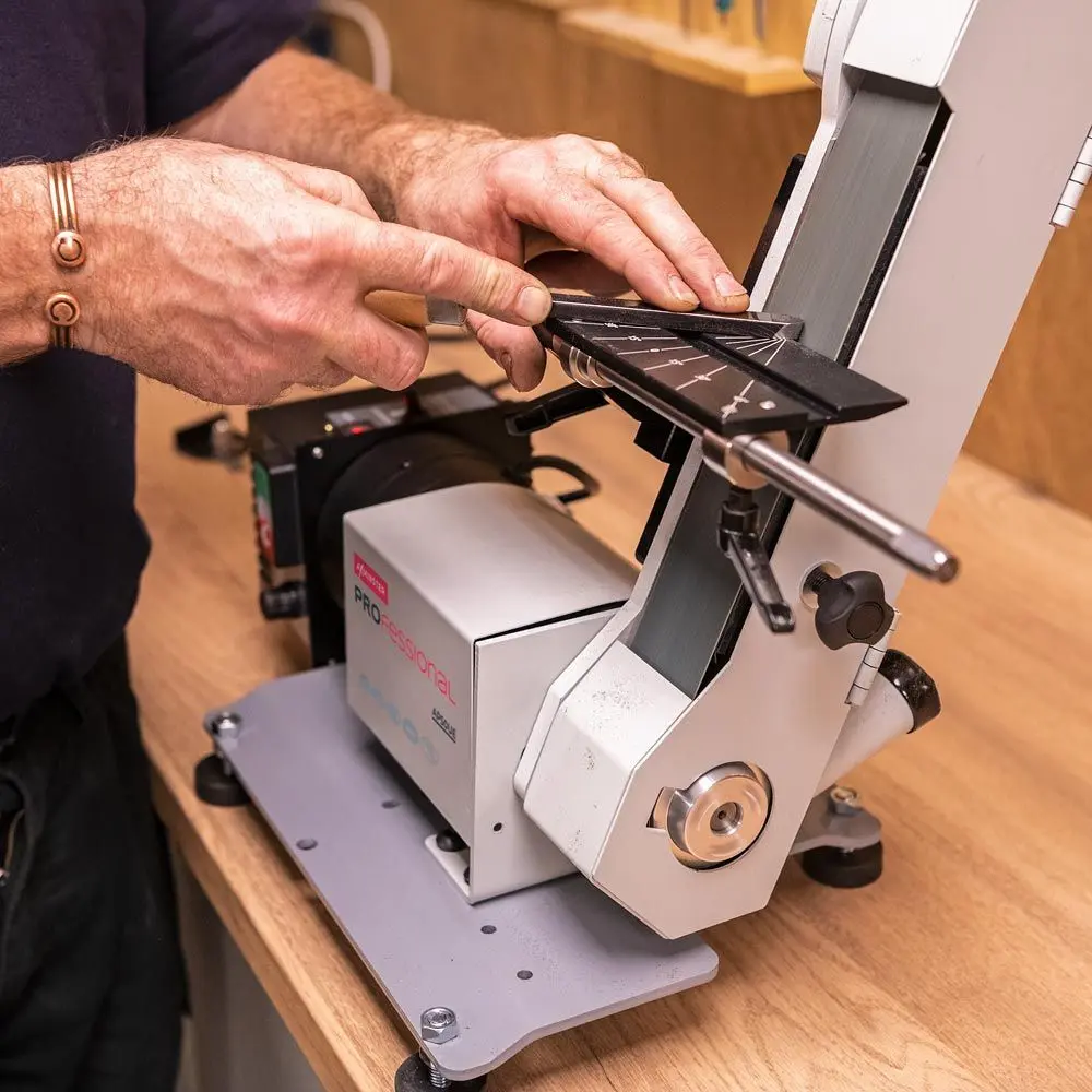 Axminster Professional Ultimate Edge V/Speed Sharpening System - 230V - Image 7